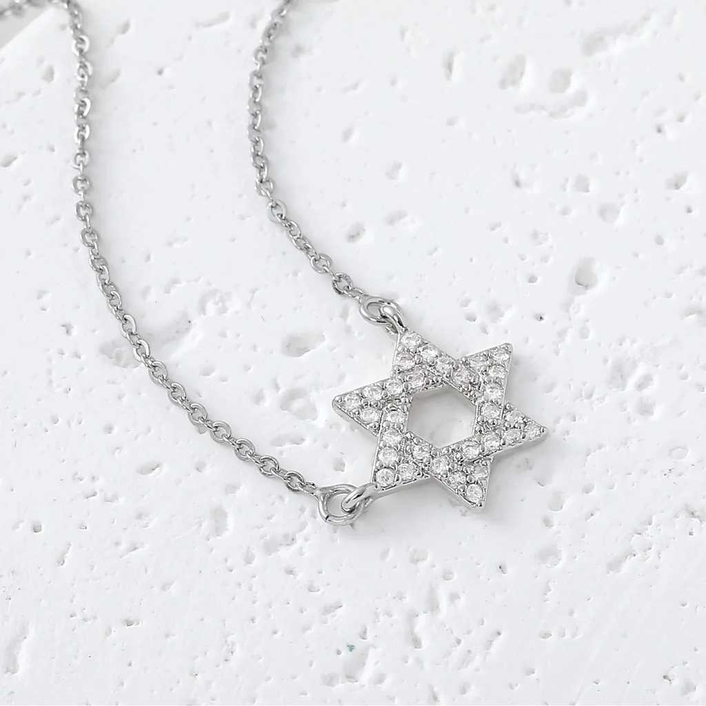 Collier avec pendentif de l'étoile de David en strass symbole juif argent