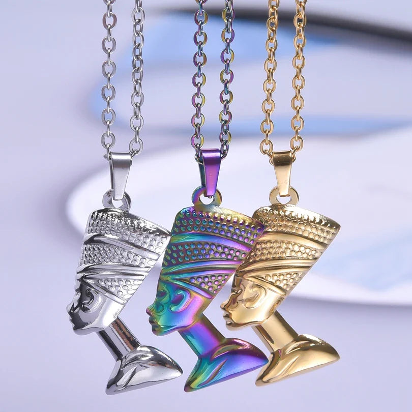 Necklace with Nefertiti Pendant antique silver