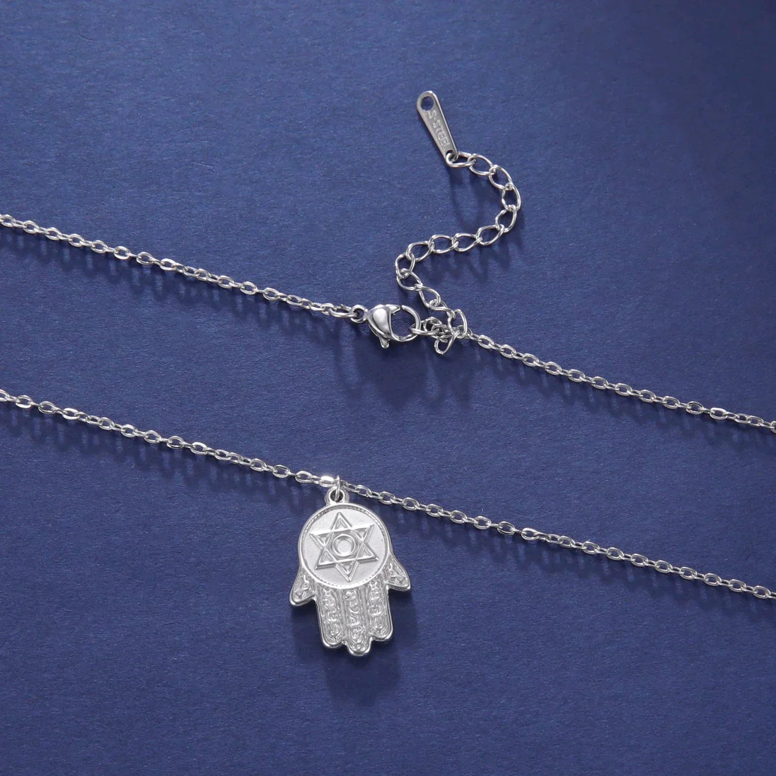 Collier avec pendentif de protection étoile de David et main de Fatma juif argent