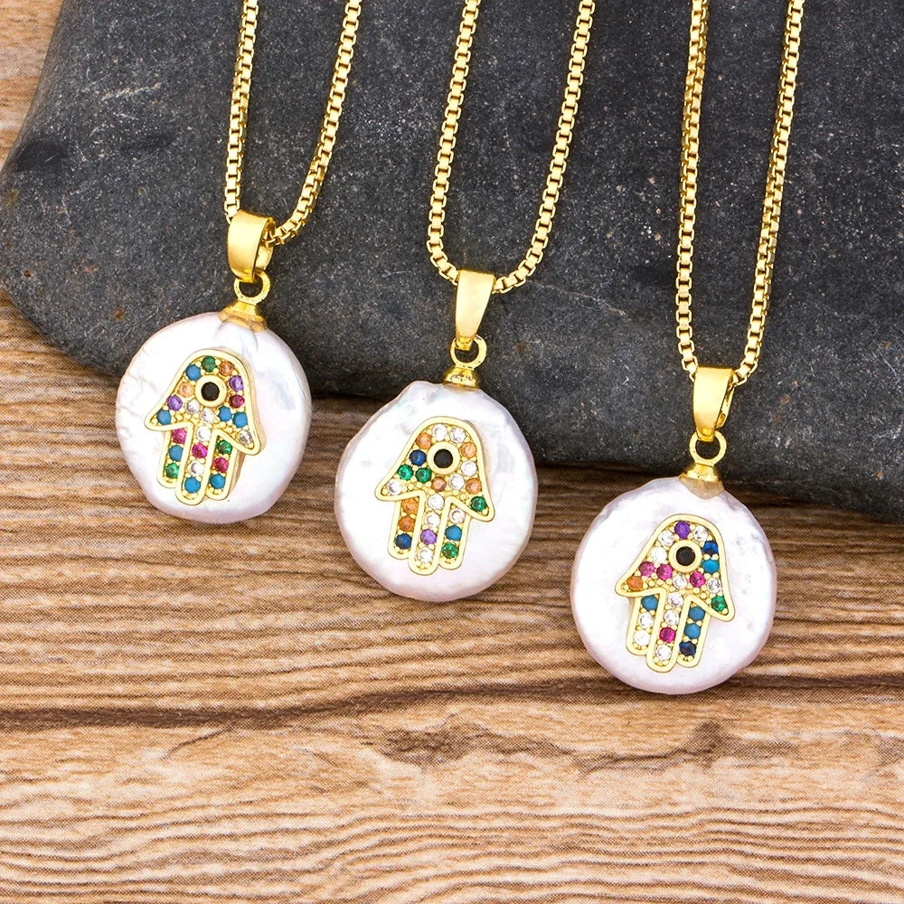 Collier avec pendentif de protection main de Fatma colorée arabe