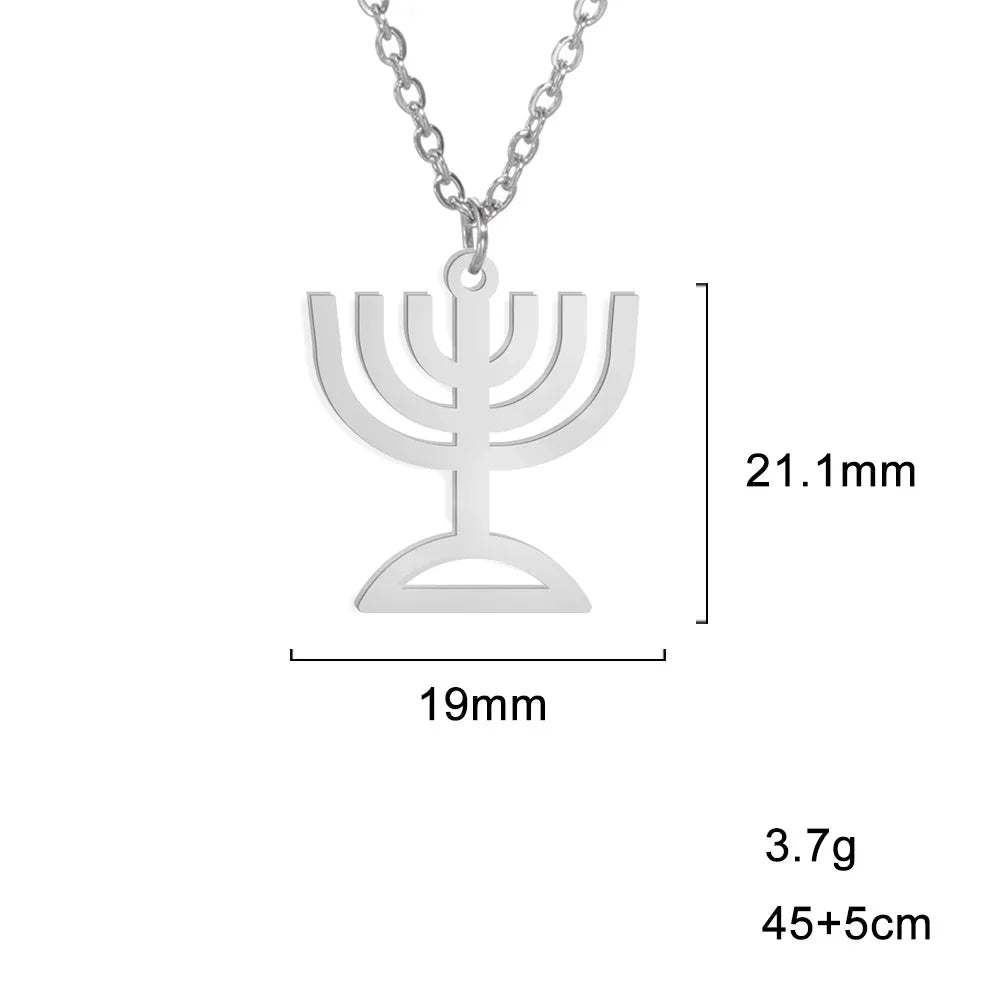 Collier avec pendentif du symbole de l'identité juive Menorah