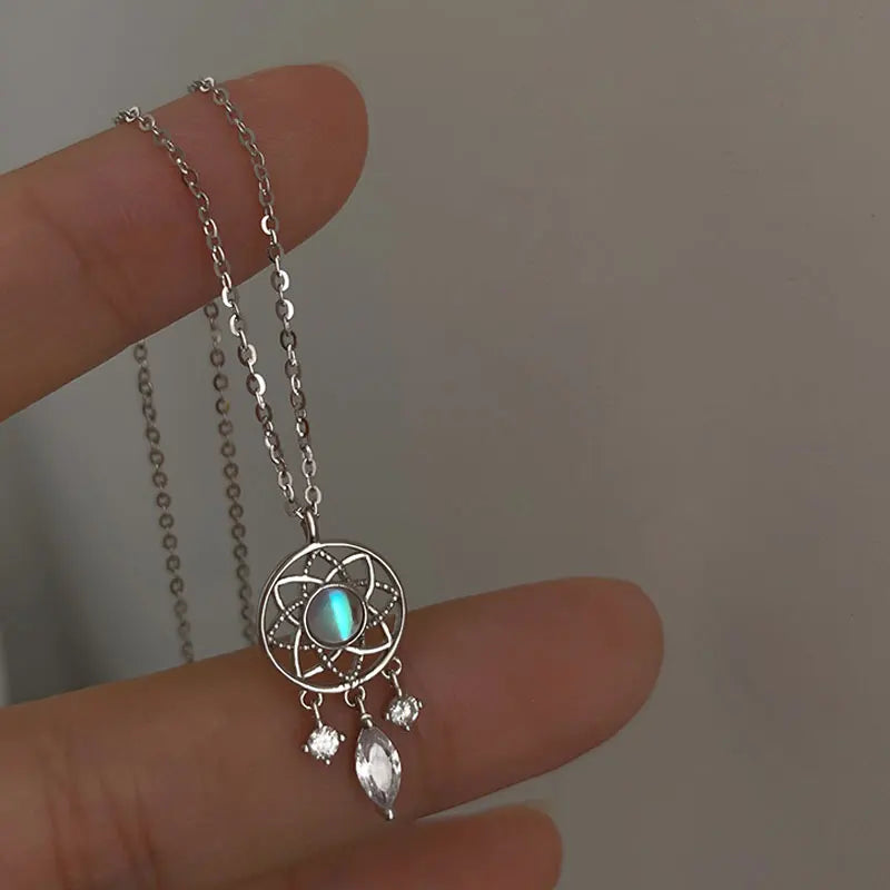 Necklace with Elegant Moonstone Pendant