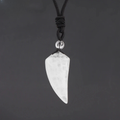 Collier avec Pendentif en Pierre Naturelle Dent de Requin Crystal blanc