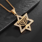 Collier avec pendentif étoile de David et symbole de l'identité juive Menorah or