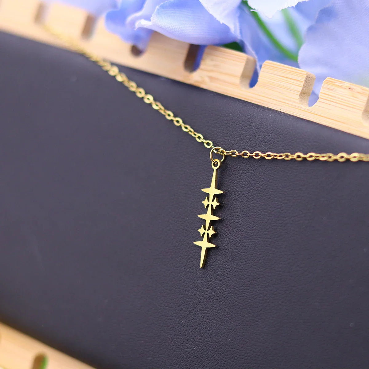 Necklace with Star Pendant for Men gold