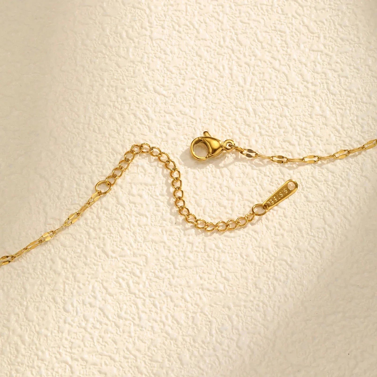 Necklace with Rotating Zircon Flower Pendant Anti-Stress