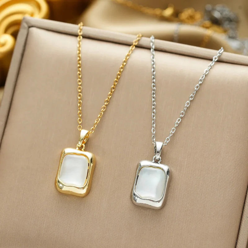 Necklace with Geometric Pendant with Moonstone Zircon Gold