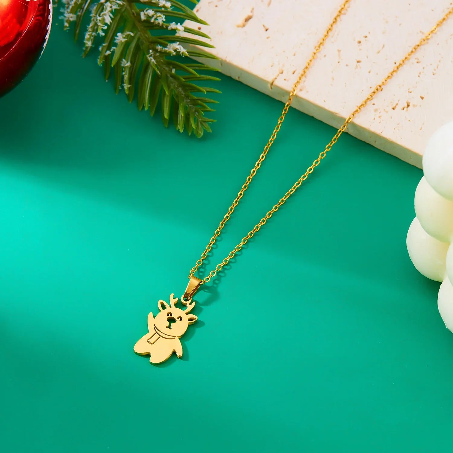 Collier avec Pendentif Hivernal bonhomme de neige or