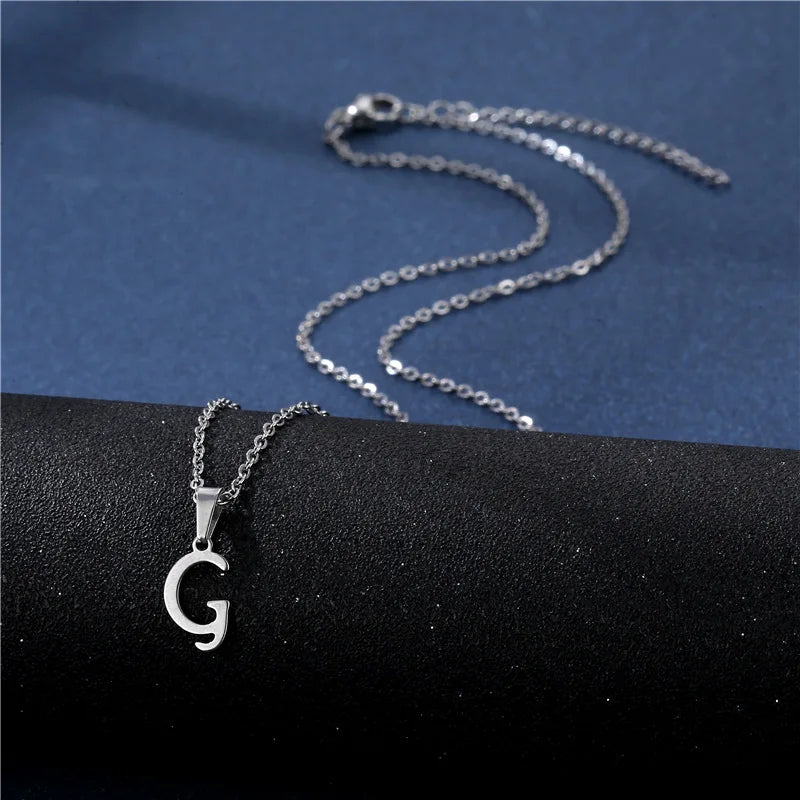 Collier personnalisé avec pendentif initiale g