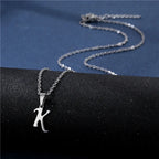 Collier personnalisé avec pendentif initiale k