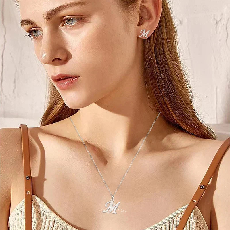 Collier personnalisé avec pendentif initiale m