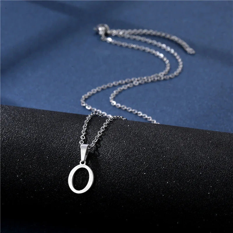 Collier personnalisé avec pendentif initiale o