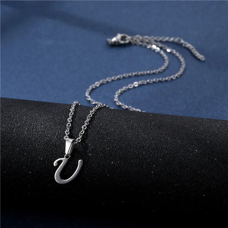 Collier personnalisé avec pendentif initiale u