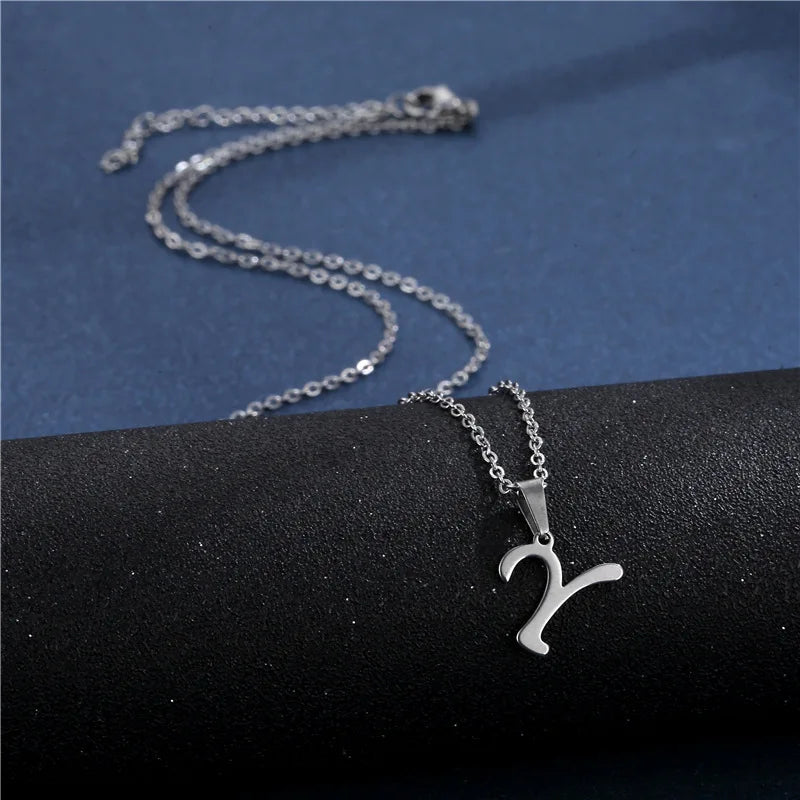 Collier personnalisé avec pendentif initiale y