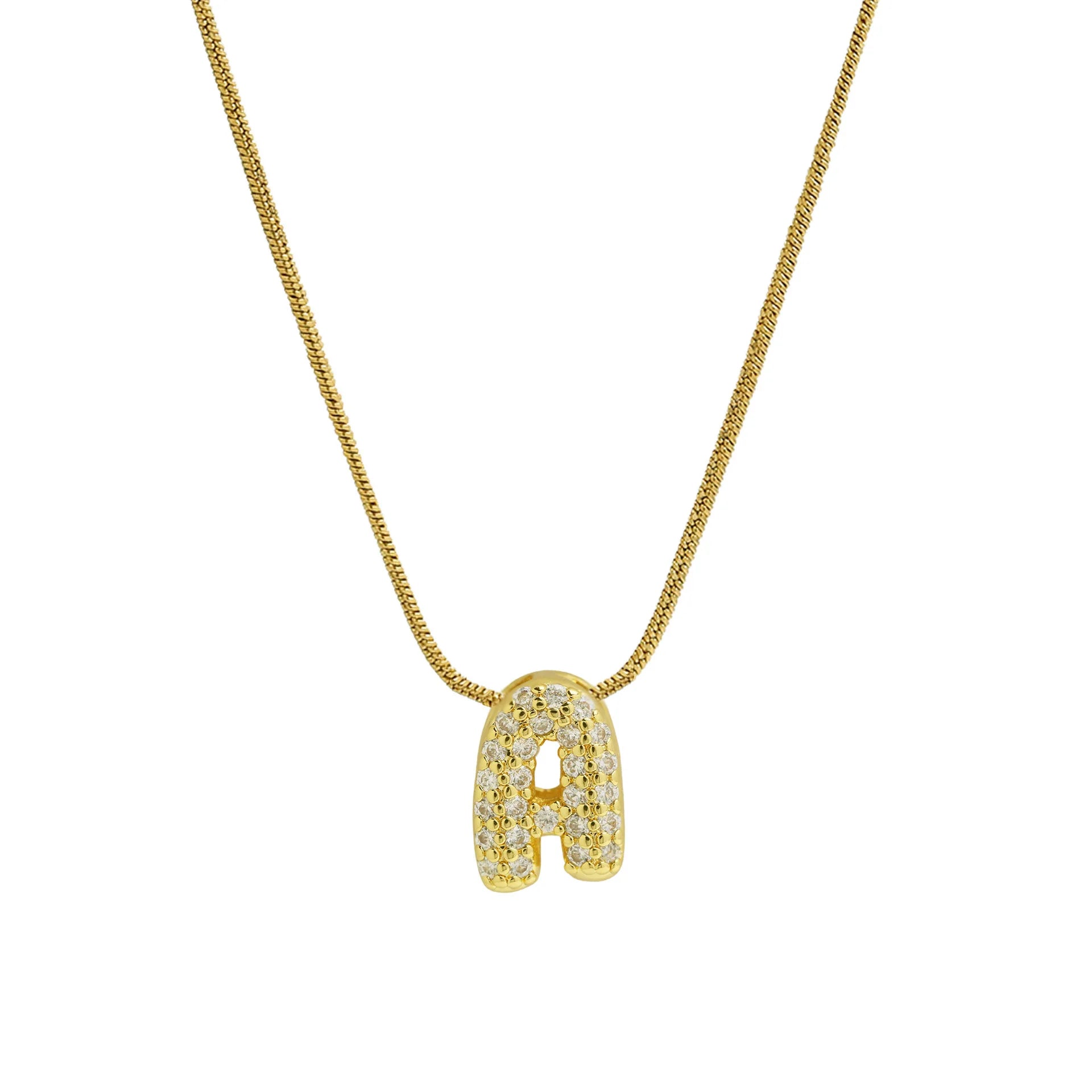 Collier avec pendentif initiale en strass a
