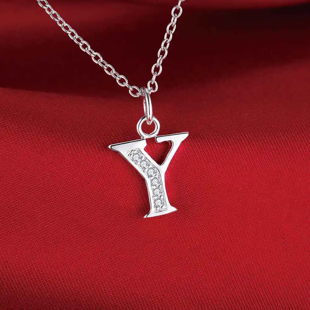 Collier long avec pendentif initiale  y