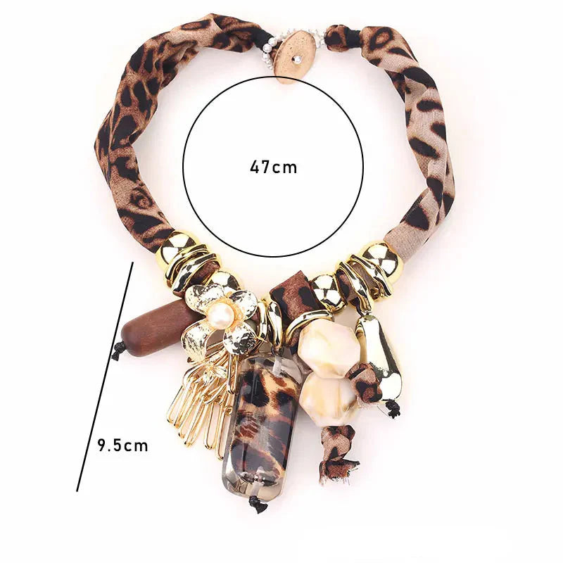 Choker Necklace with Leopard Pendant