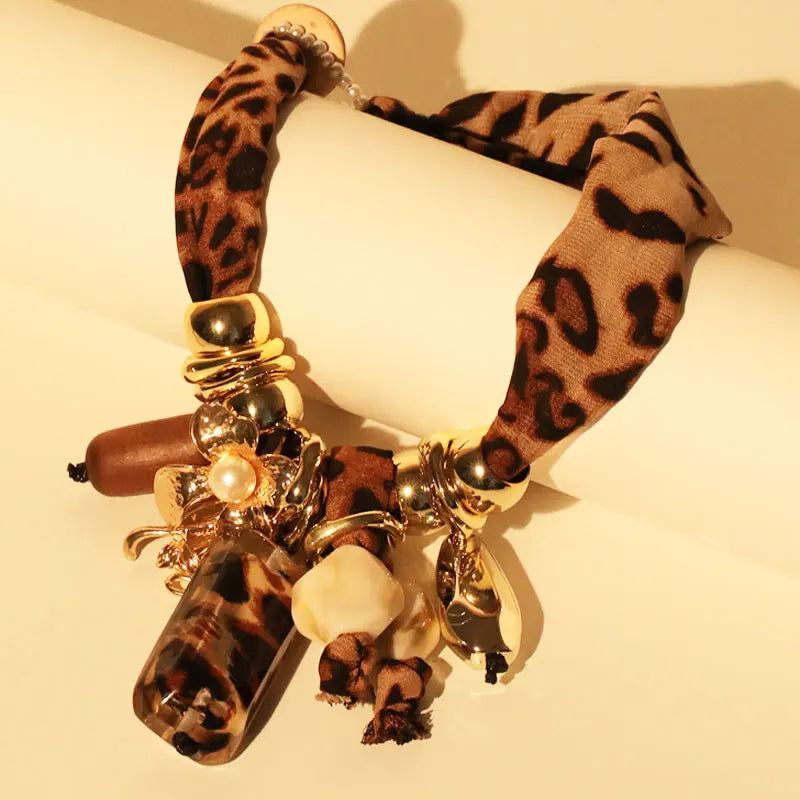 Choker Necklace with Leopard Pendant