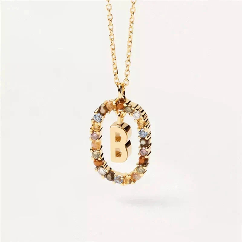 Collier avec pendentif ovale initiale b