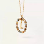 Collier avec pendentif ovale initiale l