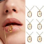 Collier avec pendentif ovale initiale r