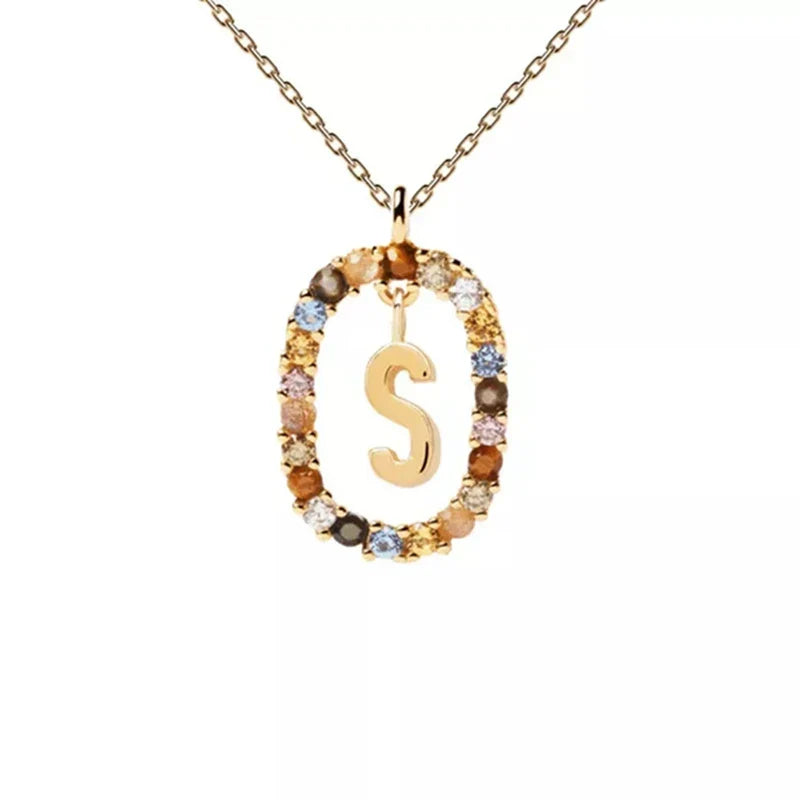 Collier avec pendentif ovale initiale s