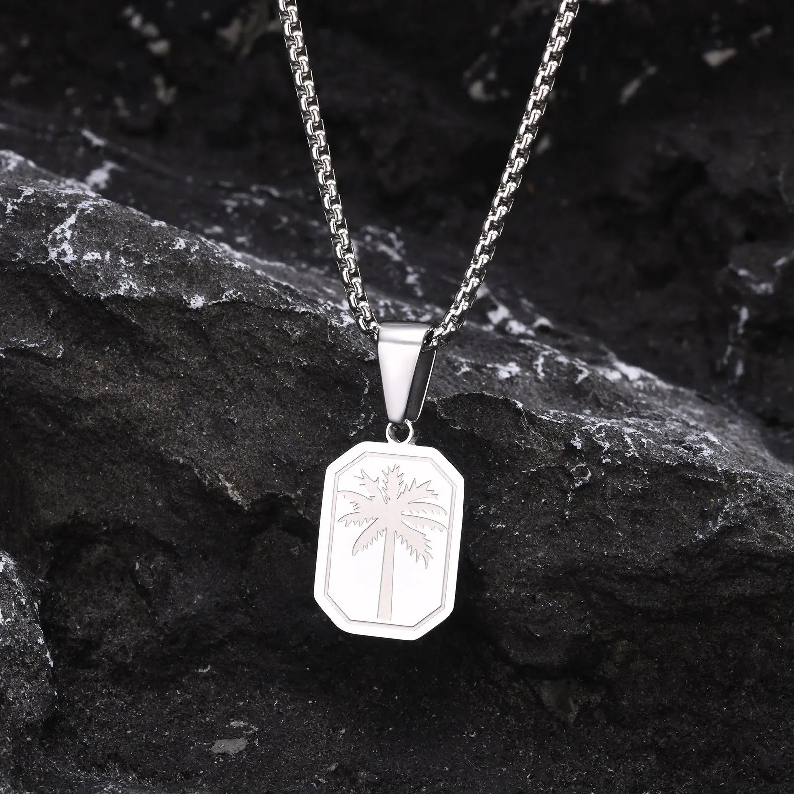 Collier avec pendentif palmier géométrique argent