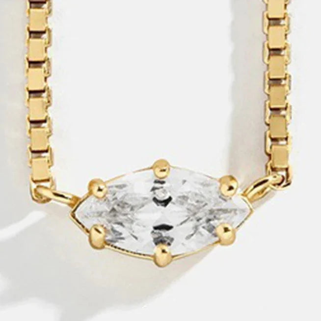 Collier avec pendentif pierre de naissance en forme d'oeil avril