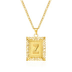Collier avec pendentif rectangulaire initiale z