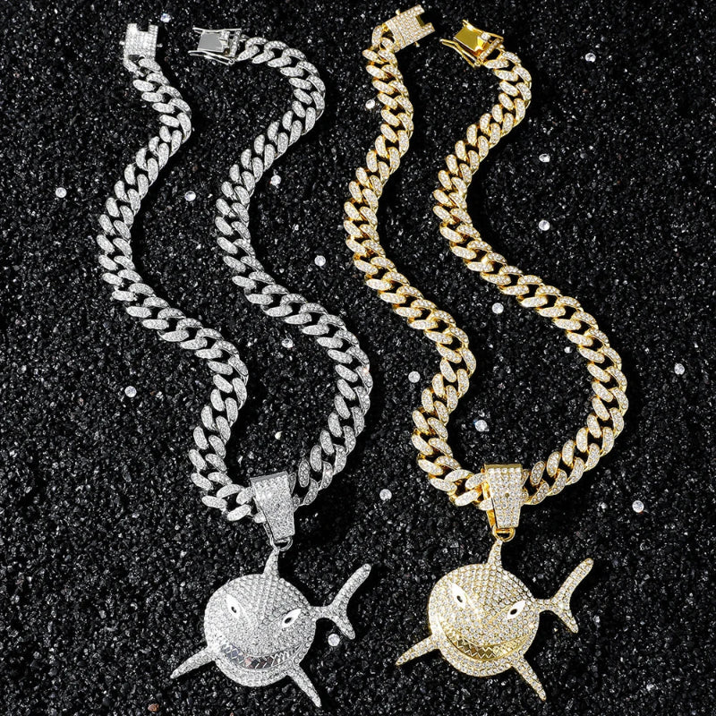 Collier avec Pendentif Requin en Strass argent