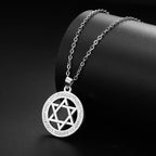 Collier avec pendentif rond avec symbole juif étoile de David argent