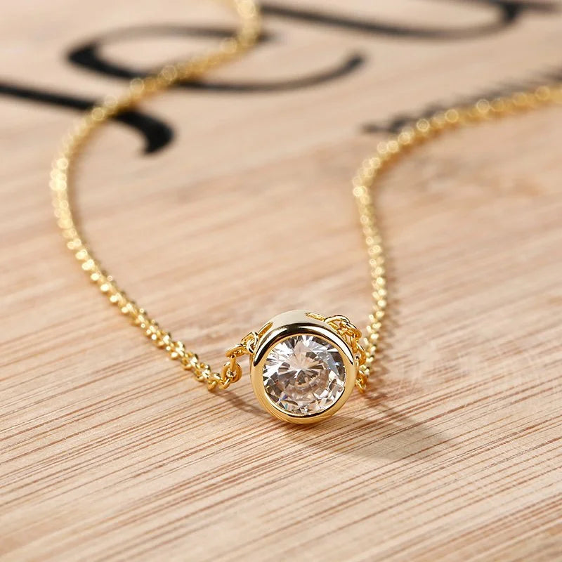 Collier avec pendentif rond pierre de naissance pour femme