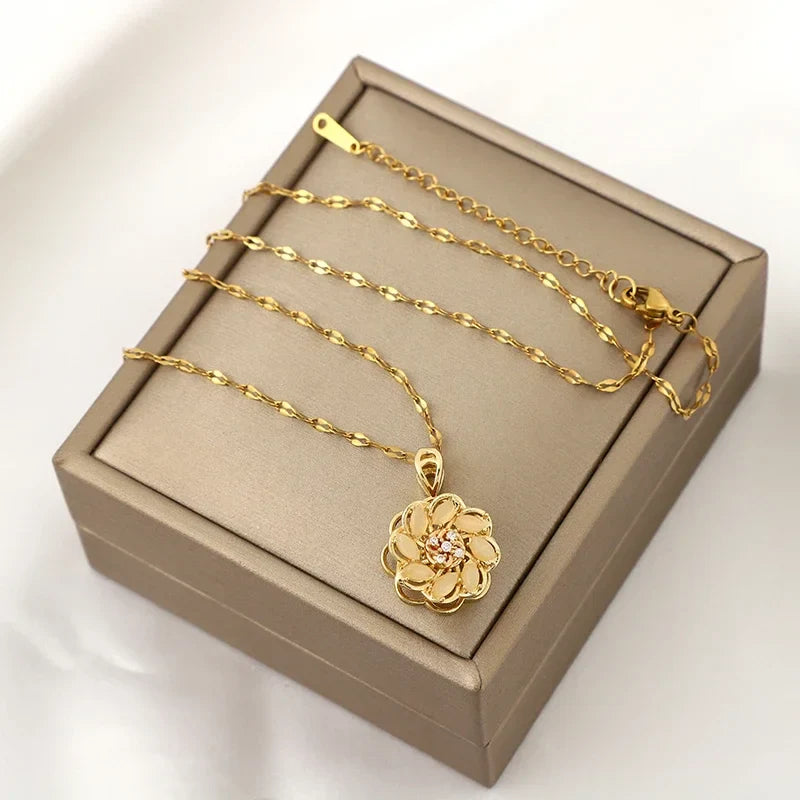 Collier avec Pendentif Rotatif Fleur Anti-Stress