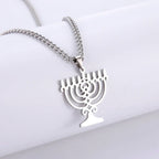 Collier avec pendentif symbolique juif Menorah