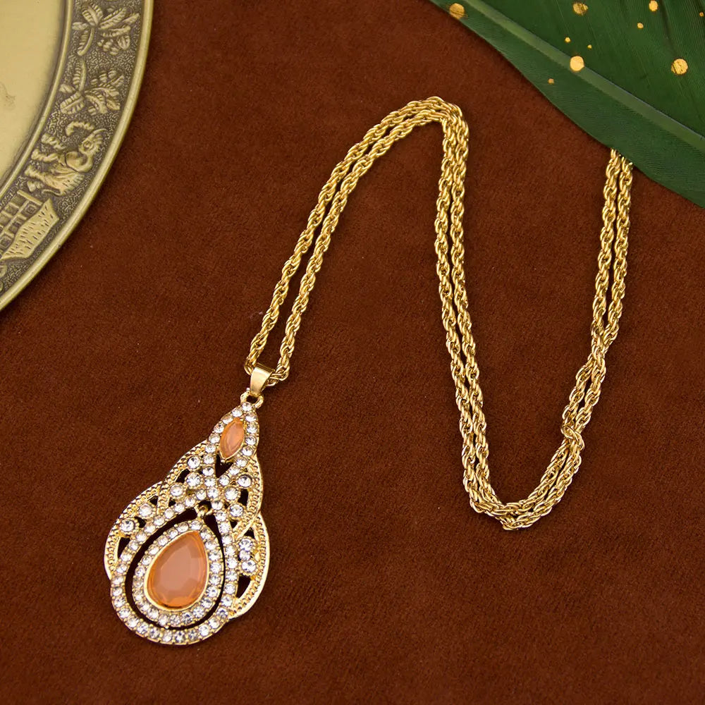 Collier avec pendentif traditionnel pour femme arabe orange