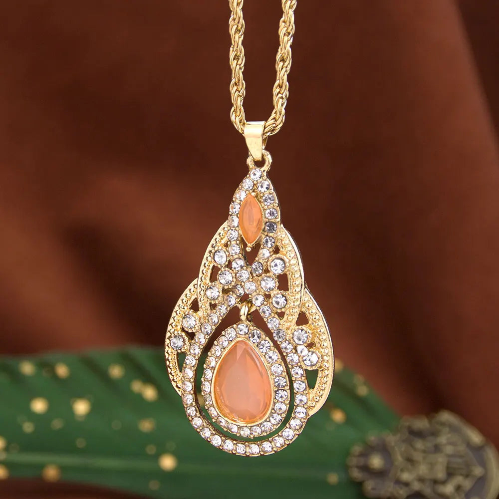 Collier avec pendentif traditionnel pour femme arabe orange