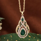Collier avec pendentif traditionnel pour femme arabe vert