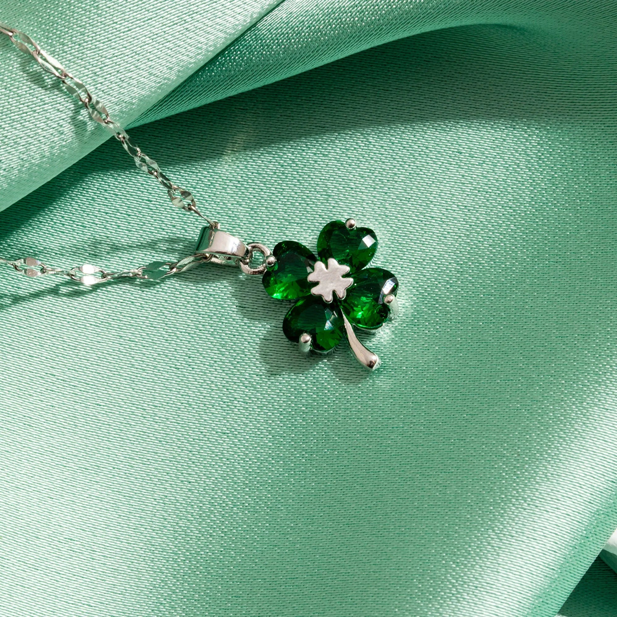 Necklace with Four-Leaf Clover Pendant Colored silver and green
