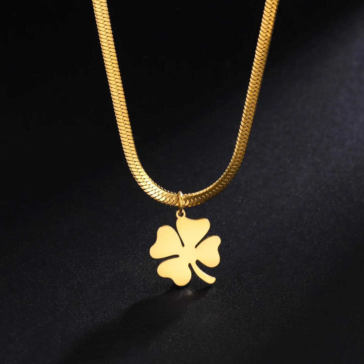 Necklace with Four-Leaf Clover Lucky Charm Pendant gold