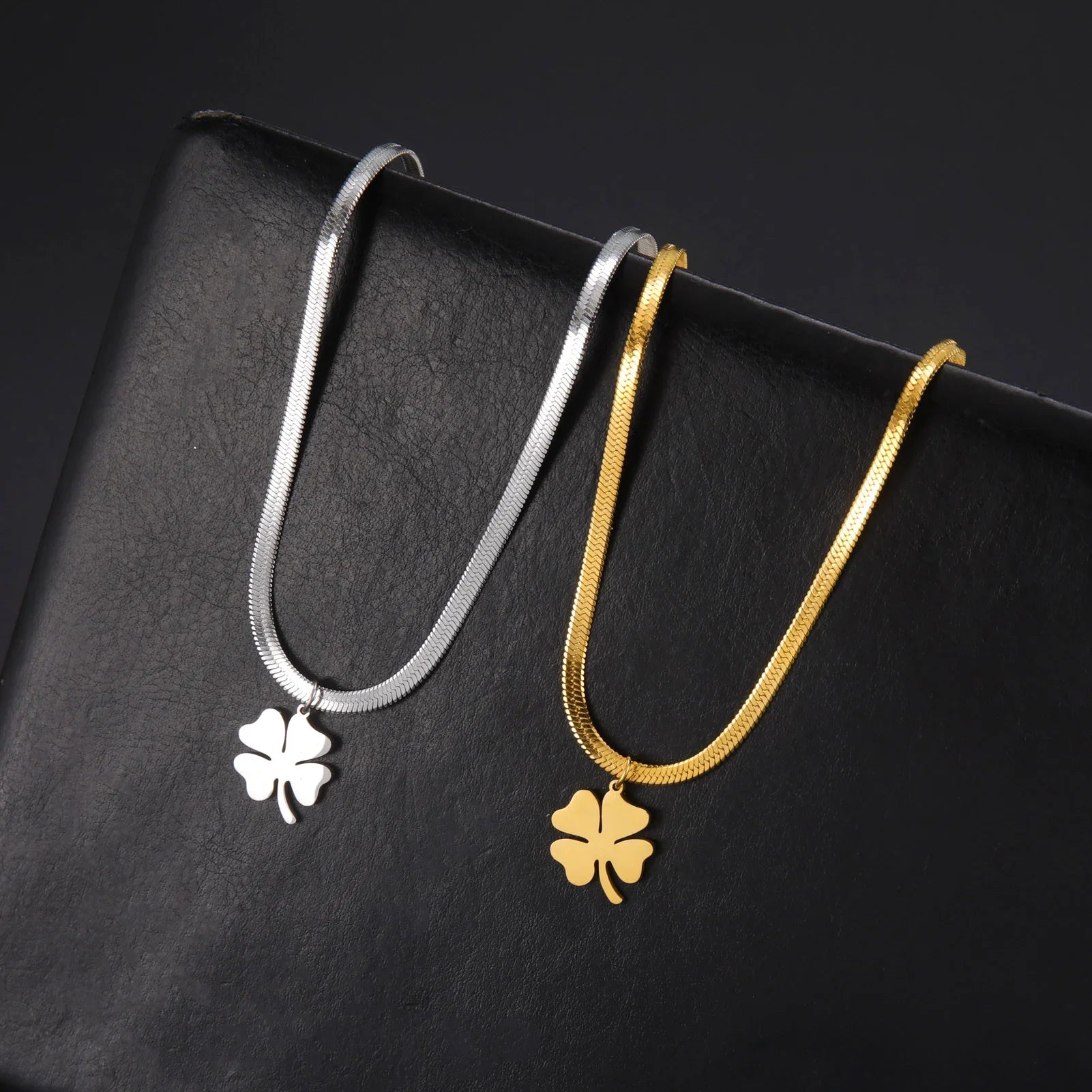Necklace with Four-Leaf Clover Lucky Charm Pendant silver