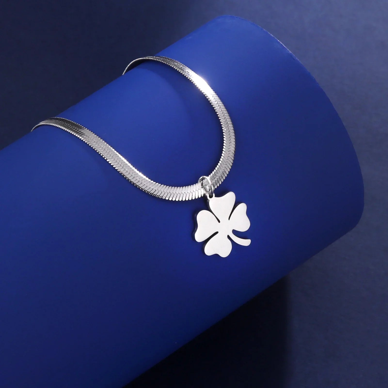 Necklace with Four-Leaf Clover Lucky Charm Pendant silver