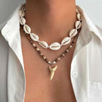 Lot de 2 colliers bohème coquillages et pendentif dent de requin blanc