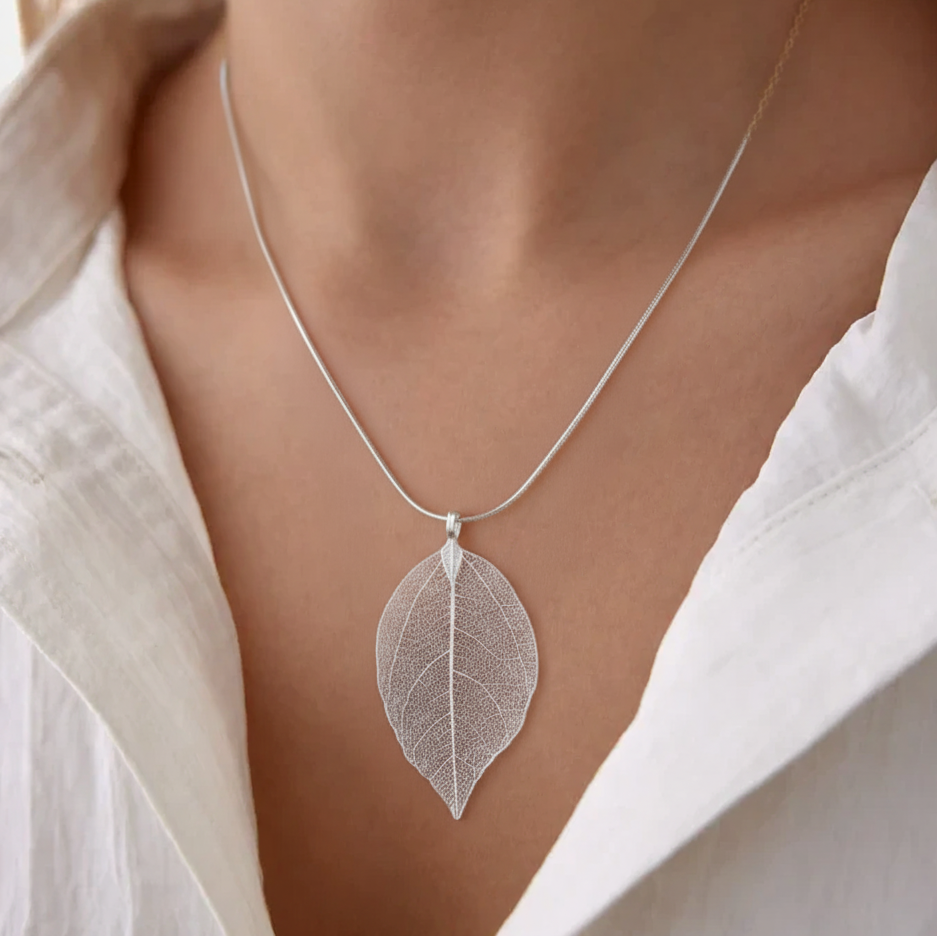Bohemian Leaf Pendant Necklace