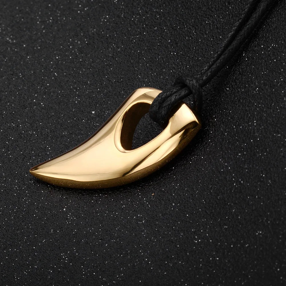 Collier cordon avec pendentif dent de requin or