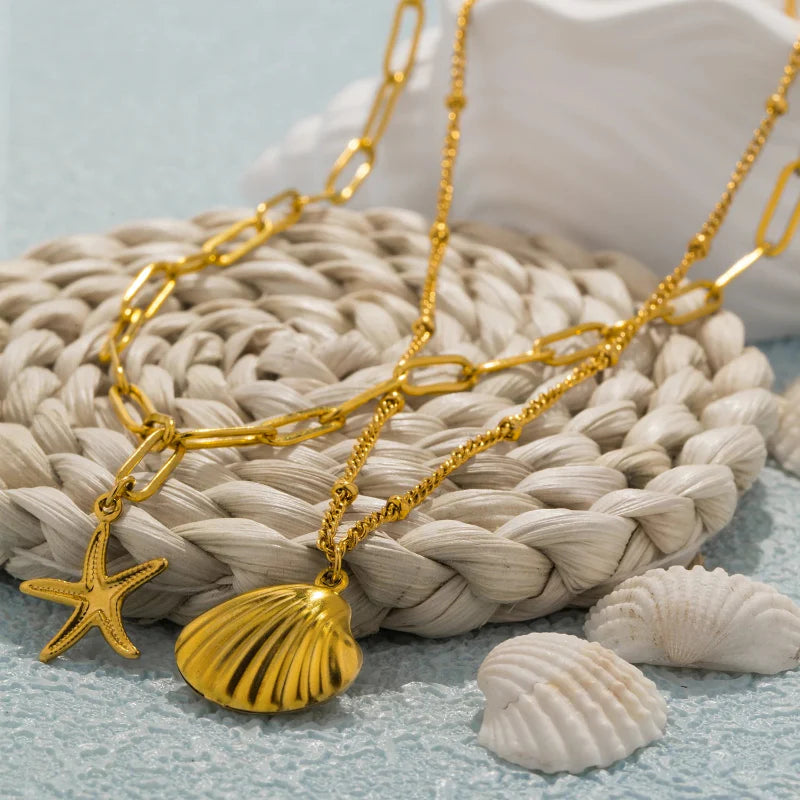 Collier Double Rang Pendentifs Coquillages Coquille Saint-Jacques et Etoile de Mer