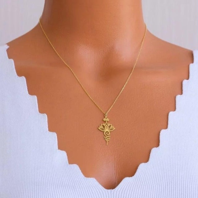 Gold Lotus Shine Necklace