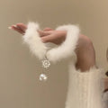 Elegant Feather Choker Necklace with Pearl Pendant
