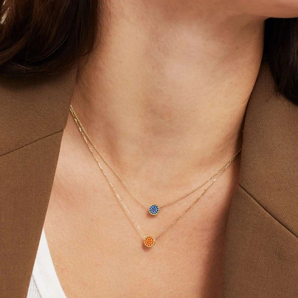 Collier et pendentif avec petite pierre de naissance ronde
