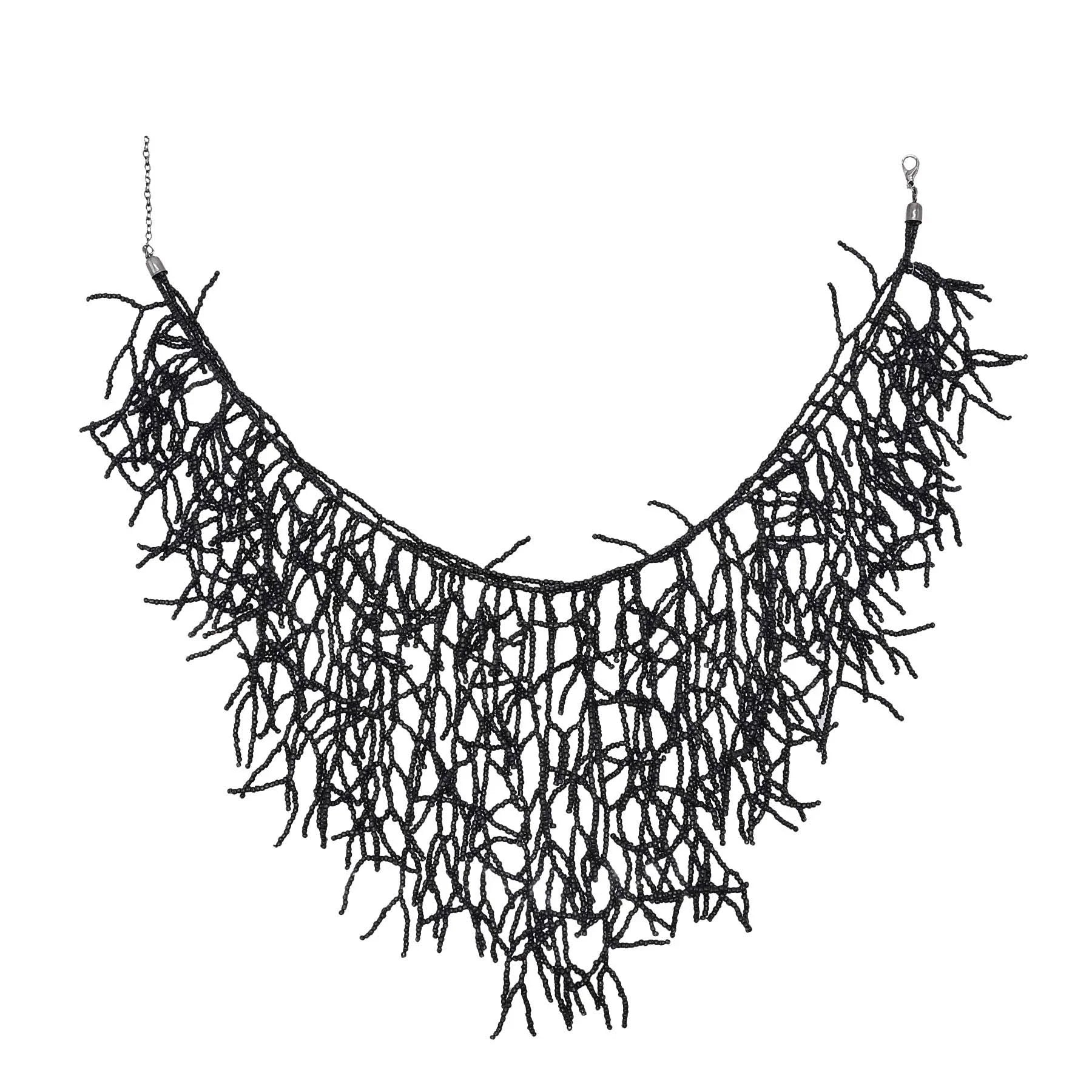 Collier et pendentif plastron corail noir