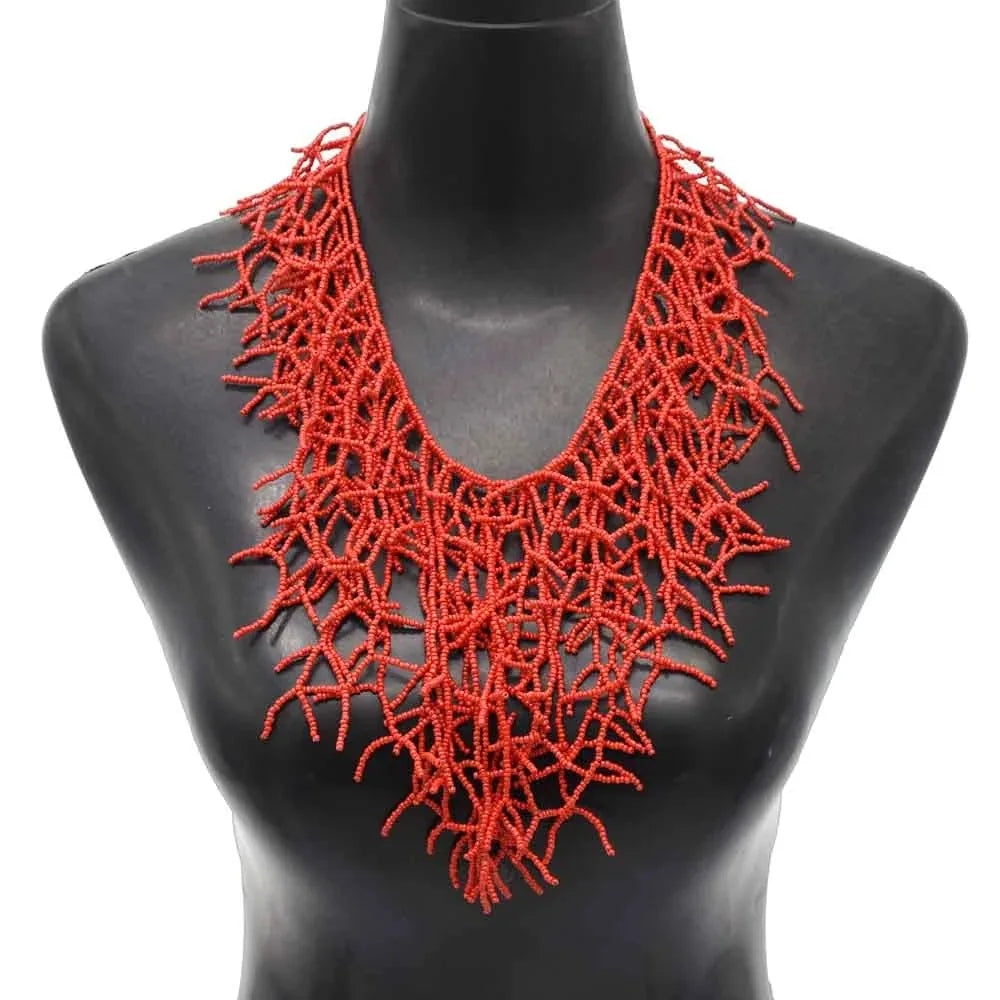 Collier et pendentif plastron corail  rouge